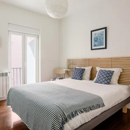 아파트 Guestready - Modern Flat Near Estrela Garden 리스본