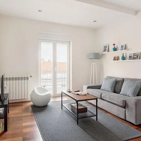 Guestready - Modern Flat Near Estrela Garden Daire